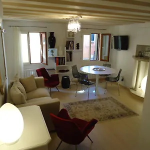 ca-dei-carpini.hotelslidodijesolo.com/